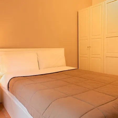 Apartamento Via Serrati 21 *